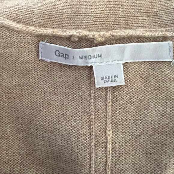𝅺GAP Button Up Cardigan in Brown - Picture 4 of 5